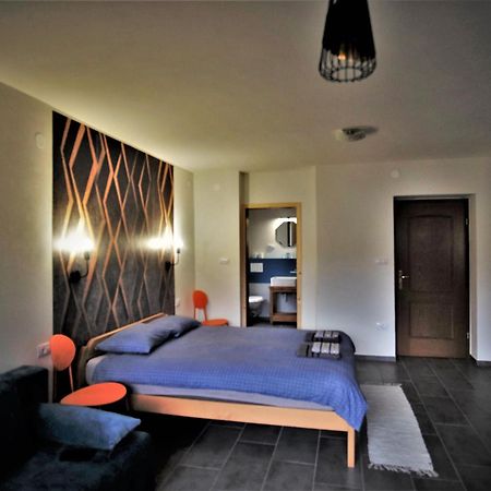 Old Square House - Hisa Na Starem Trgu Apartman Tolmin Kültér fotó