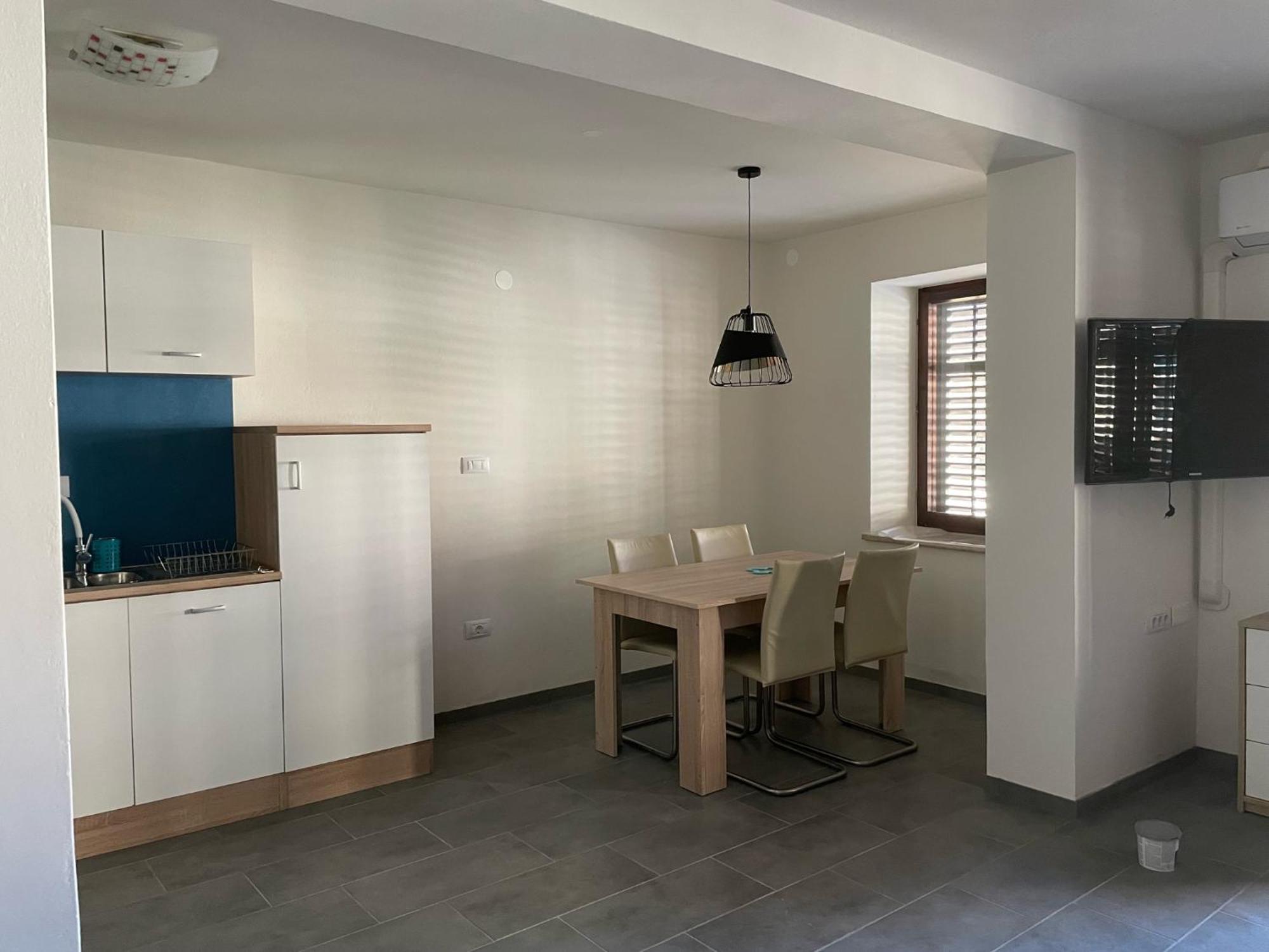 Old Square House - Hisa Na Starem Trgu Apartman Tolmin Kültér fotó