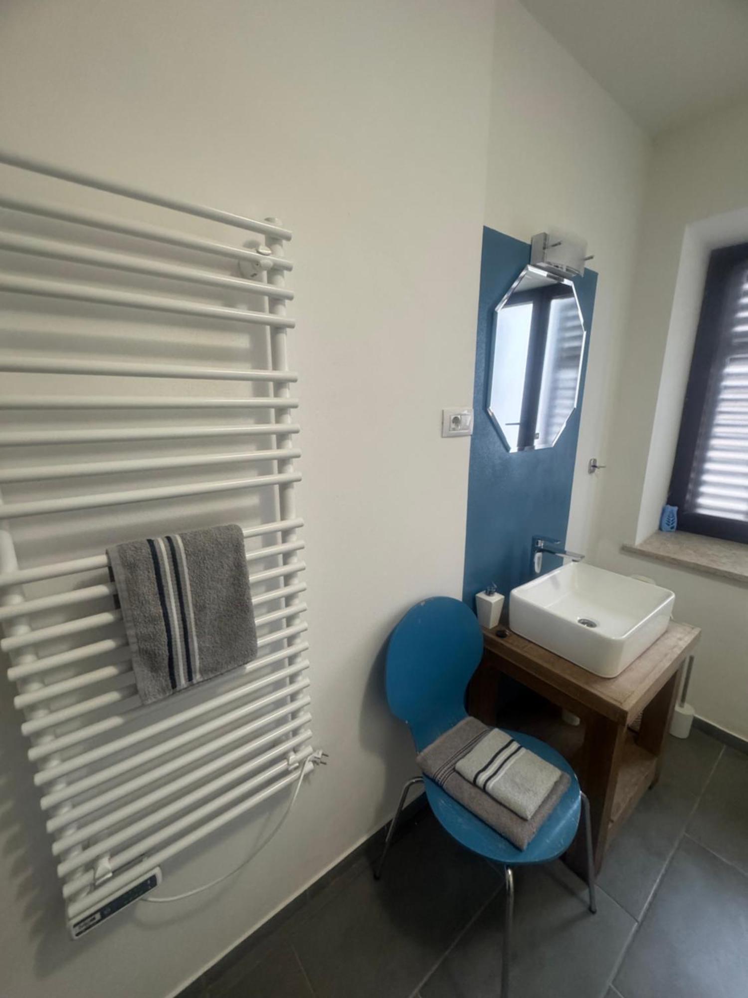 Old Square House - Hisa Na Starem Trgu Apartman Tolmin Kültér fotó